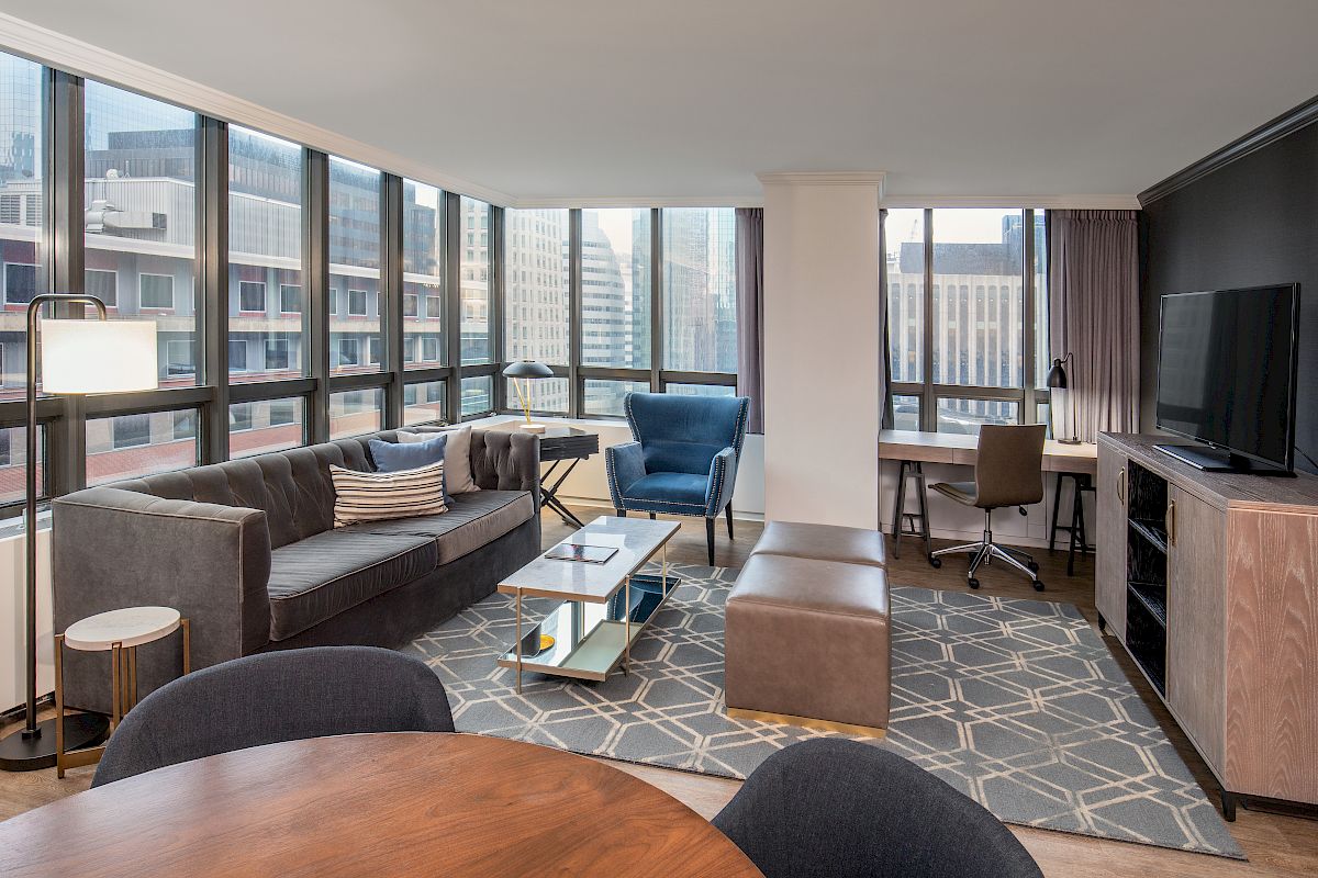 Luxury Downtown Minneapolis Rooms & Suites Marquette Hotel